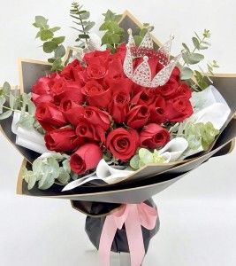 you're my queen *紅玫瑰皇冠花束33支裝