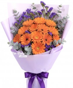 橙色太陽菊花束