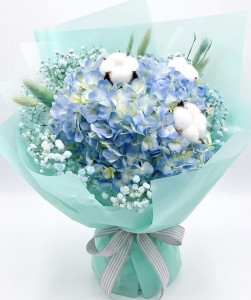 韓式花束*荷蘭秀球綿花配滿天星花束(Tiffany Blue包裝)*