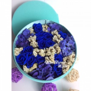 藍天白雲*藍色玫瑰花絲絨花盒