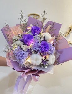 *紫色玫瑰日本保鮮花花束（連LED星星燈）