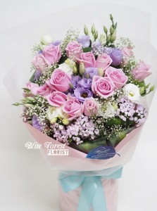 * The one*粉白色玫瑰花束