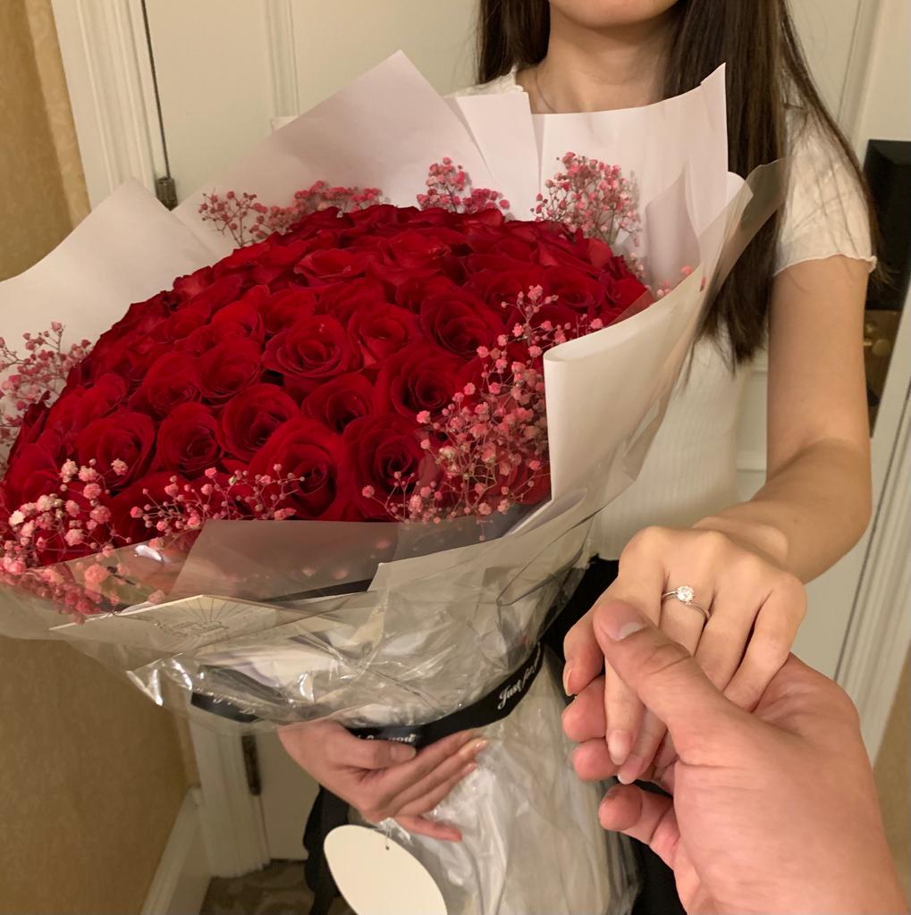客人满意回照片及好评*玫瑰求婚花束