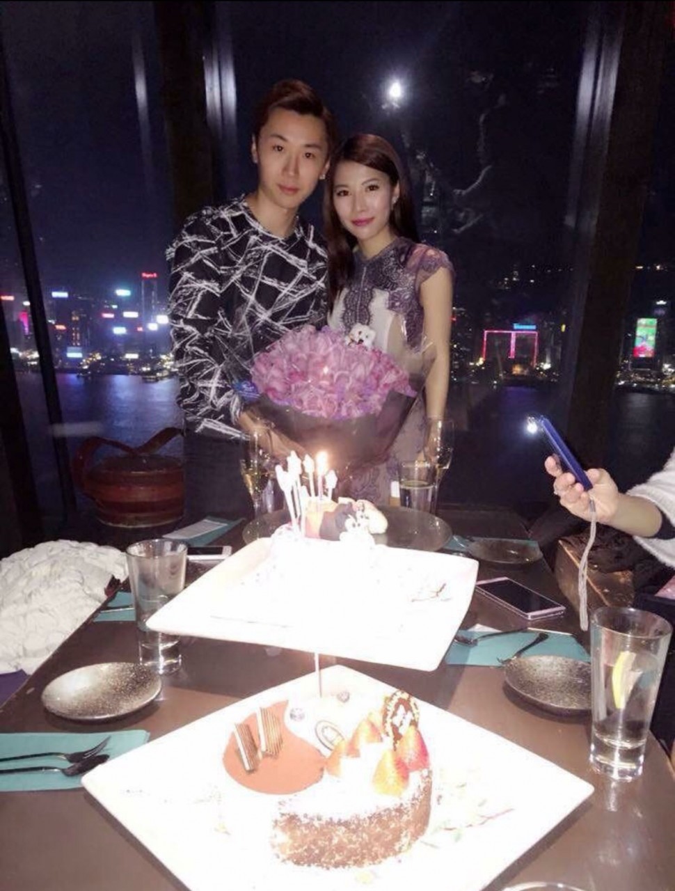 客人满意回照片及好评*99枝紫玫瑰花束